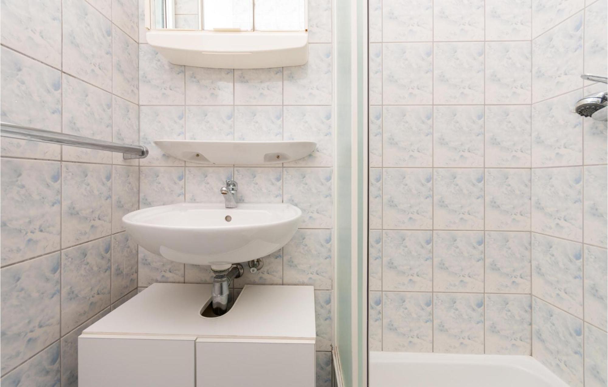 Awesome Apartment In Sveti Filip I Jakov W/ 1 Bedrooms المظهر الخارجي الصورة