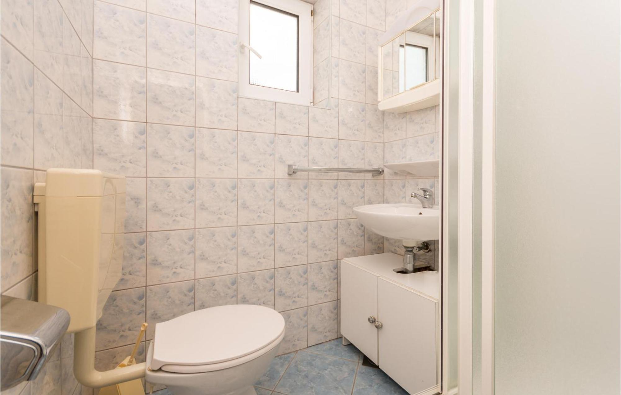 Awesome Apartment In Sveti Filip I Jakov W/ 1 Bedrooms المظهر الخارجي الصورة