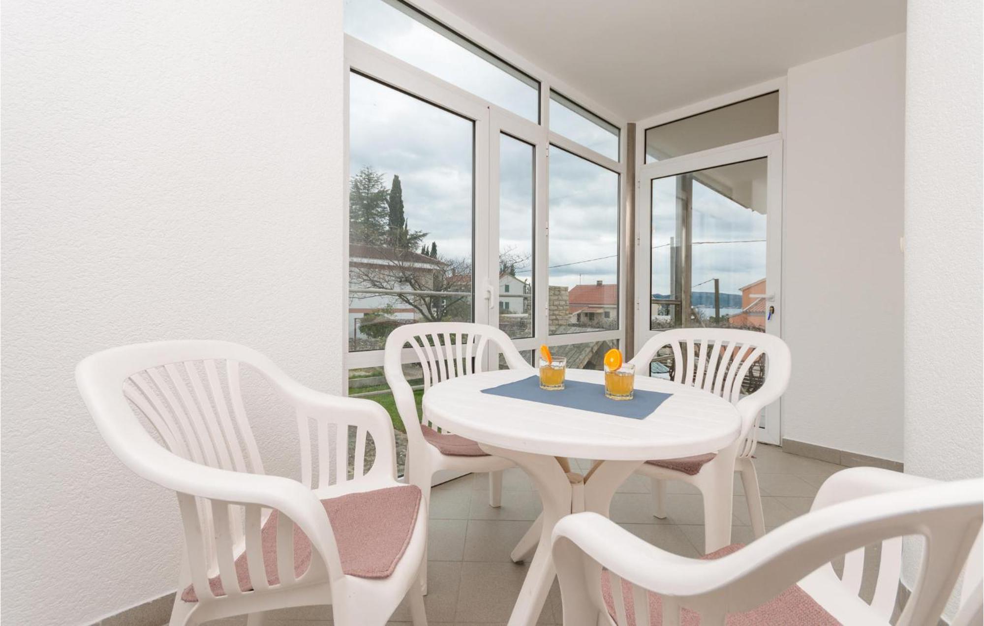 Awesome Apartment In Sveti Filip I Jakov W/ 1 Bedrooms المظهر الخارجي الصورة