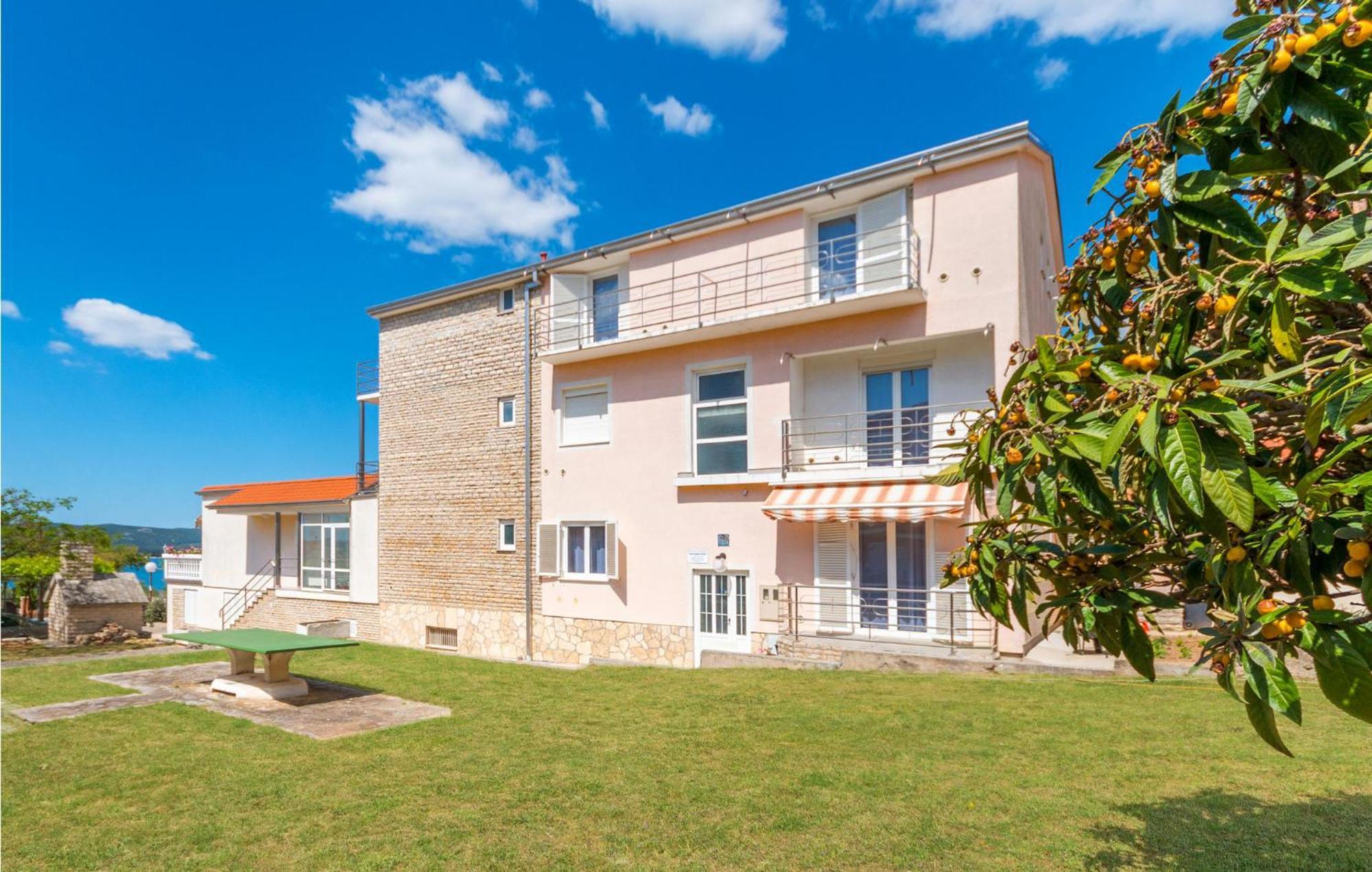 Awesome Apartment In Sveti Filip I Jakov W/ 1 Bedrooms المظهر الخارجي الصورة
