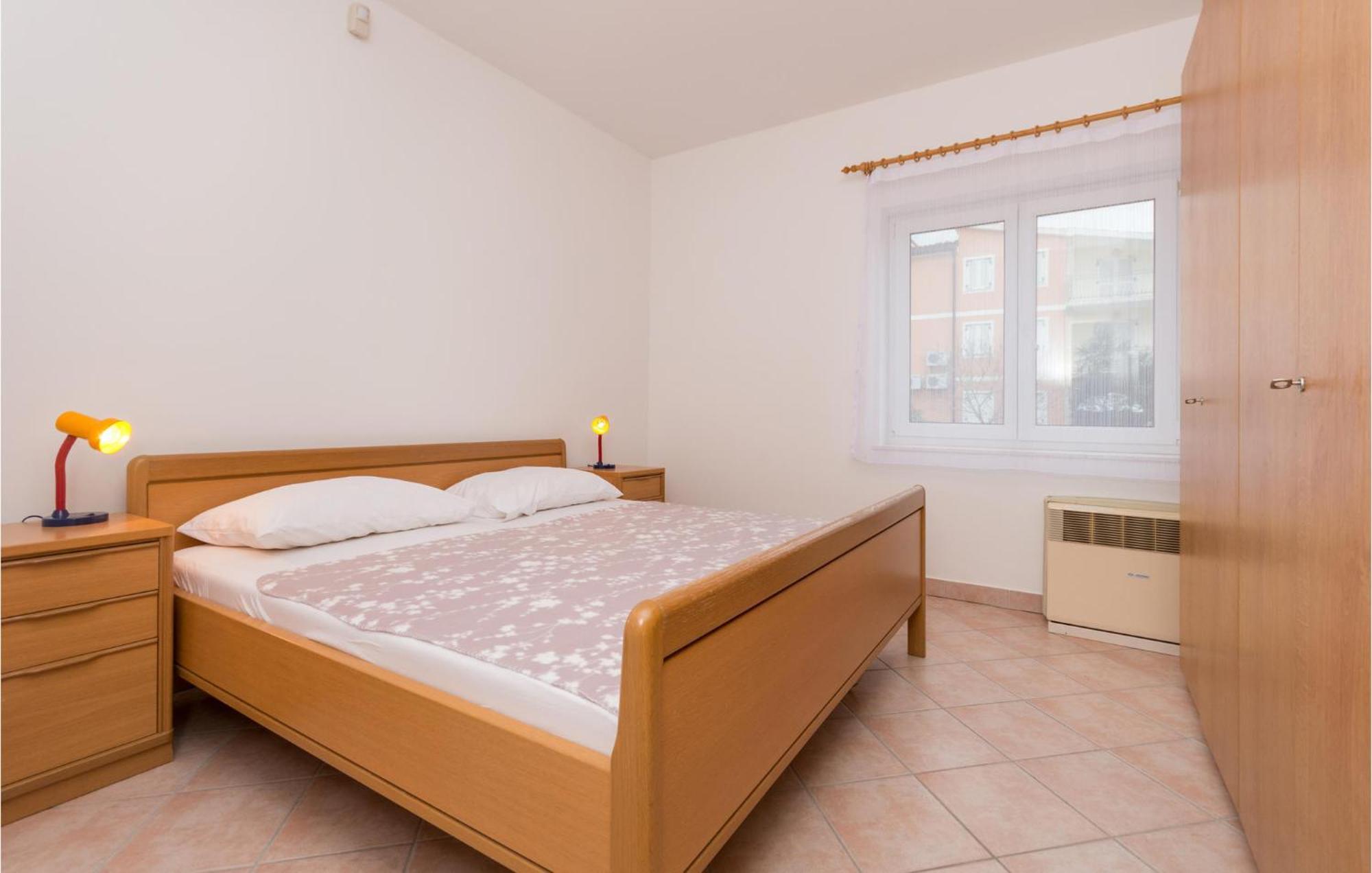 Awesome Apartment In Sveti Filip I Jakov W/ 1 Bedrooms المظهر الخارجي الصورة